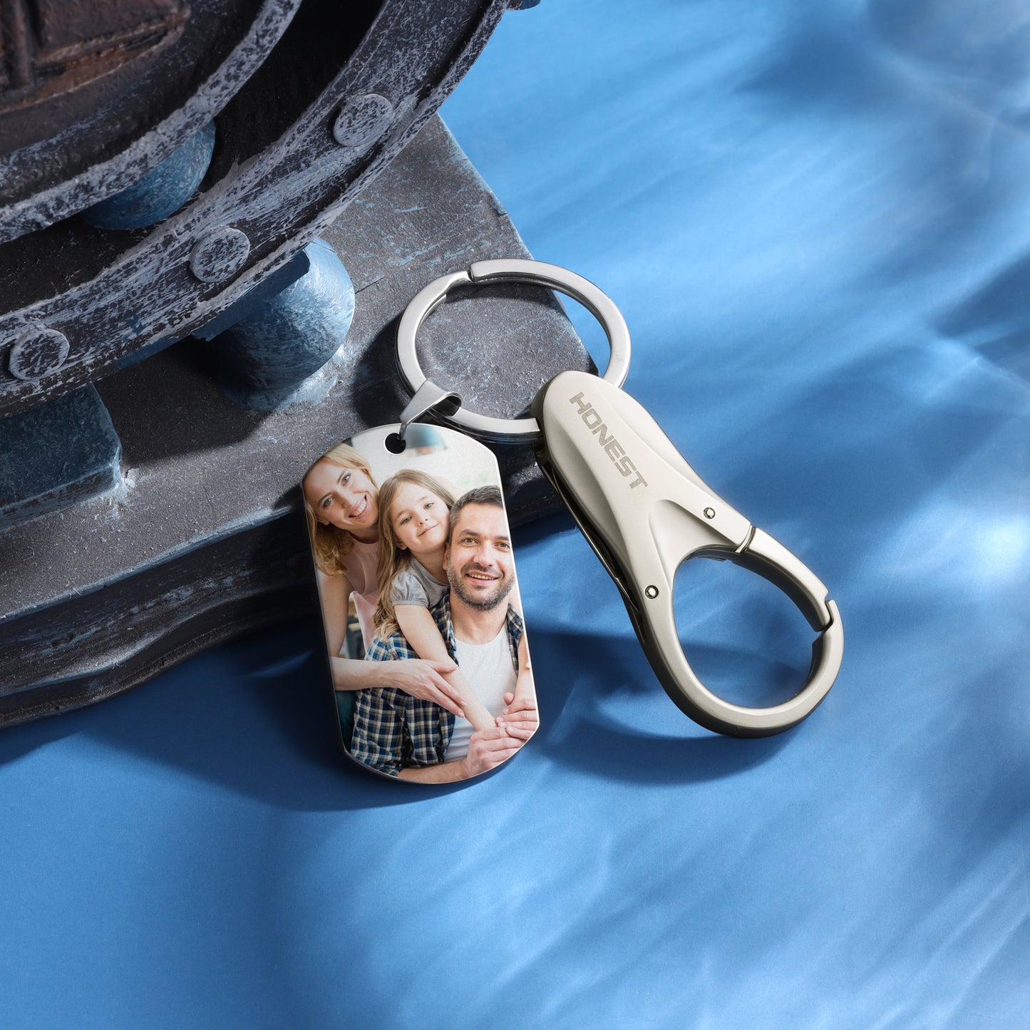 Customised Anniversary Gift For Him , Valentines Day Gift, Mothers Day Gift , Fathers Day Gift , Birthday Gift Idea , Or Chrsitmas Gift For Husband   Personalised Keyring With Photo , Customised Photo Keychain , Gift For Dad 