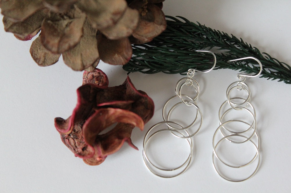 Silver Wire Circle Links Earrings