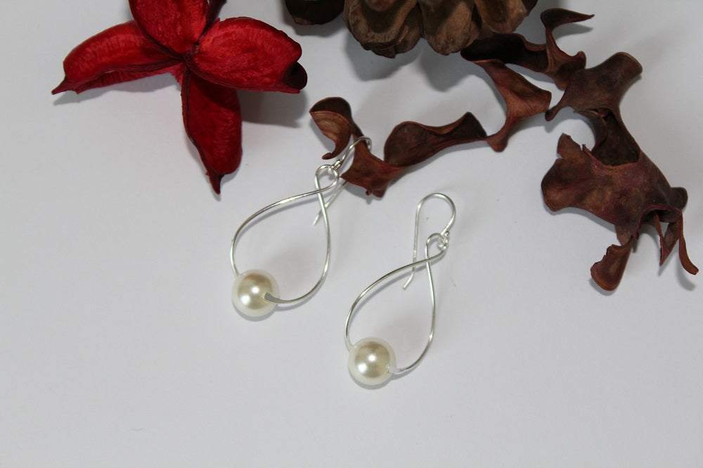 Silver Dangle Earrings With White Pearl